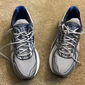 EUC Men’s Brooks Trance shoes, size 12
